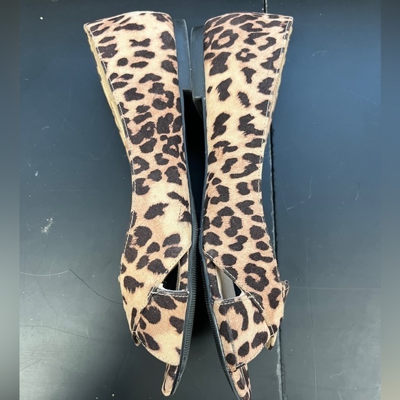 ASOS Design Wide Leadership Peeptoe Ballet Flats in Leopard - Picture 8 of 13